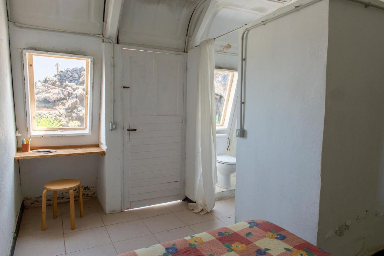 Basic En-Suite Bedroom By The Sea Guinea Exterior foto